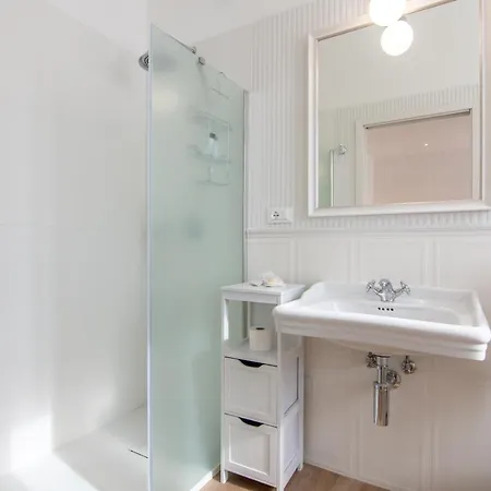 Nocleg ze śniadaniem Eden Jacuzzi Pool 4*